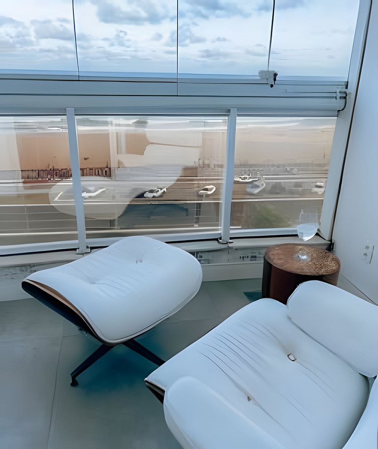 UNU 606 Armação: Frente/Vista Mar, Piscina, WiFi +