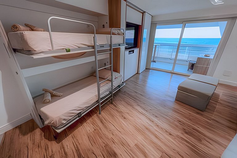 UNU 606 Armação: Frente/Vista Mar, Piscina, WiFi +