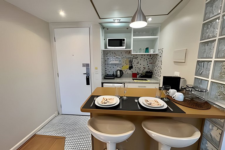 UNU 1503 Tatuapé: Wi-fi, camareira, piscina e+