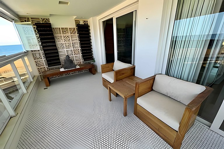 UNU 601 Armação: Frente/Vista Mar, Piscina, WiFi +