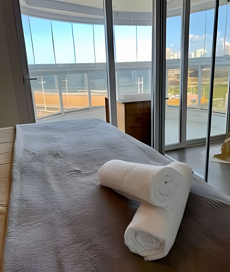 UNU 601 Armação: Frente/Vista Mar, Piscina, WiFi +