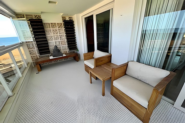 UNU 601 Armação: Frente/Vista Mar, Piscina, WiFi +