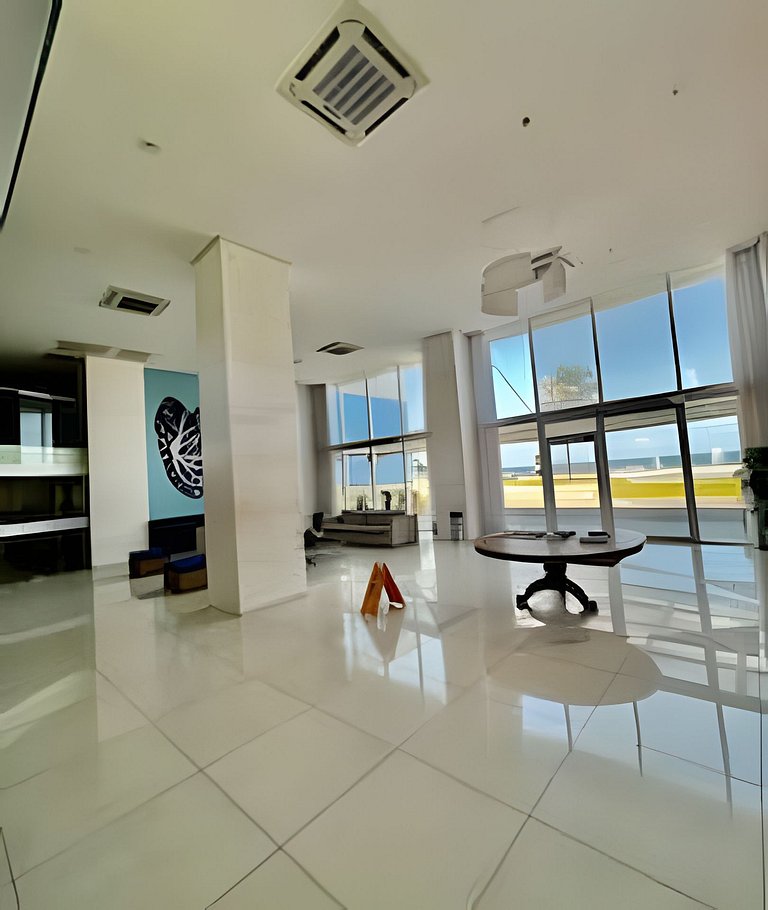 UNU 601 Armação: Frente/Vista Mar, Piscina, WiFi +