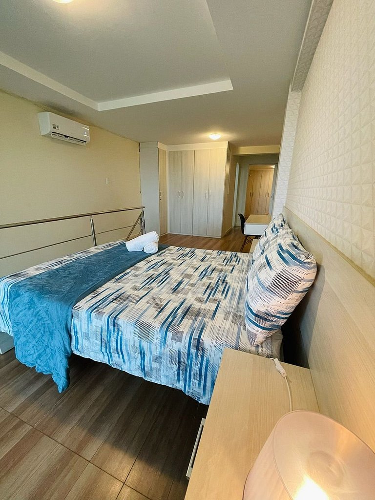 UNU 703 Duplex: Vista mar, piscina, C. Convenções