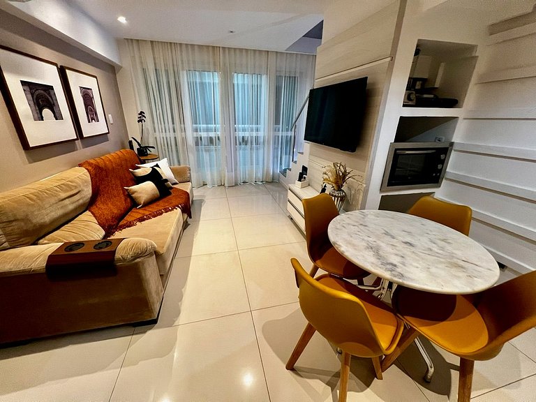 UNU 707 Duplex: Vista mar, piscina, C. Convenções