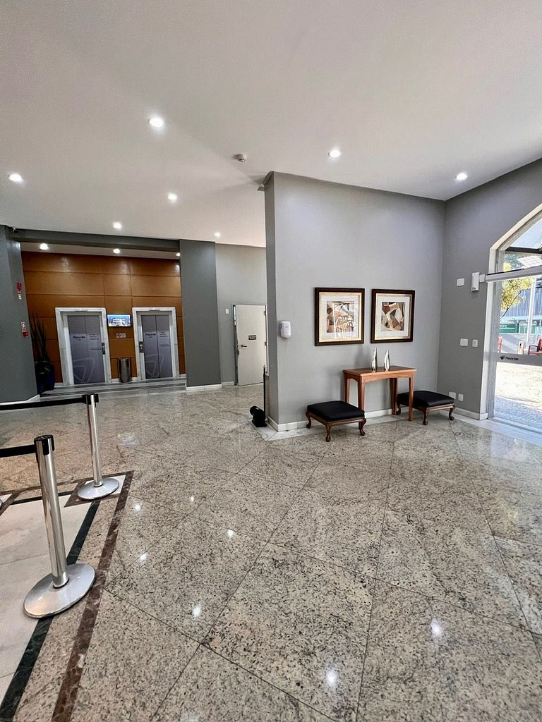 UNU Allianz: Piscina, Academia, Restaurante +