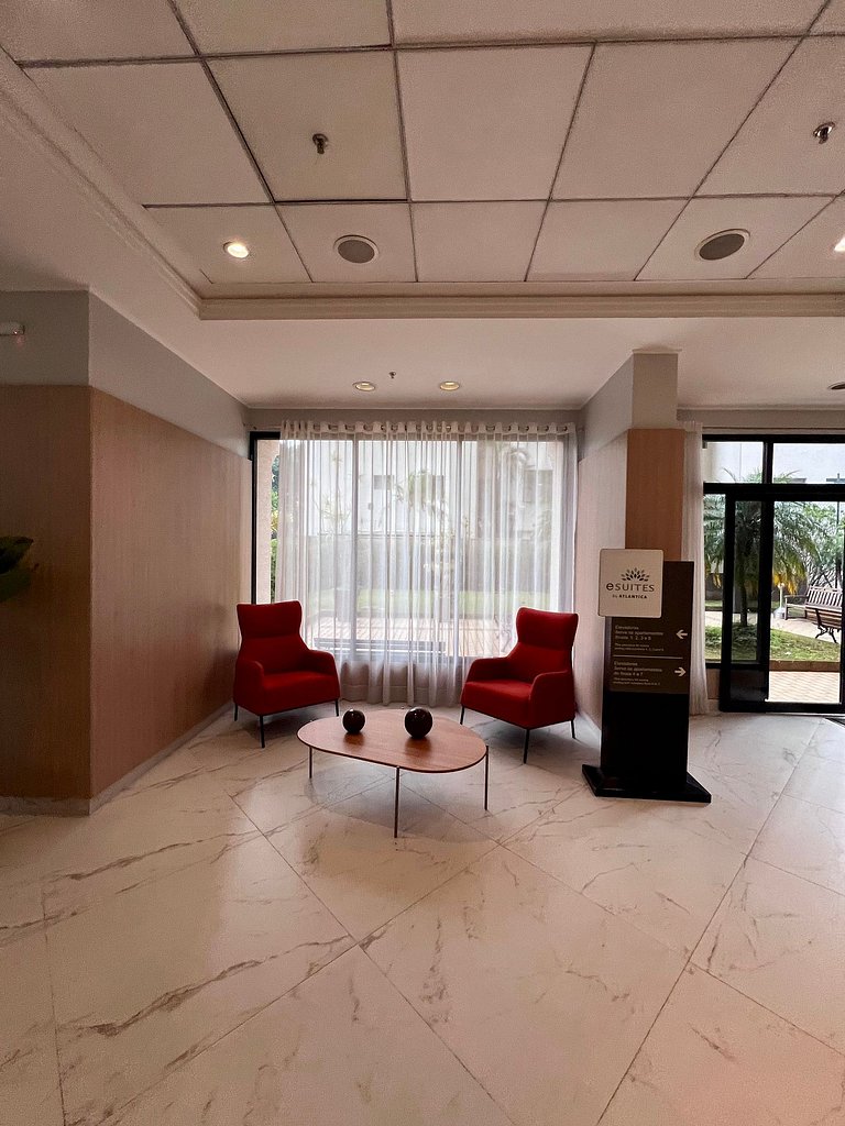 UNU 2001 Congonhas: Aeroporto, piscina, academia +