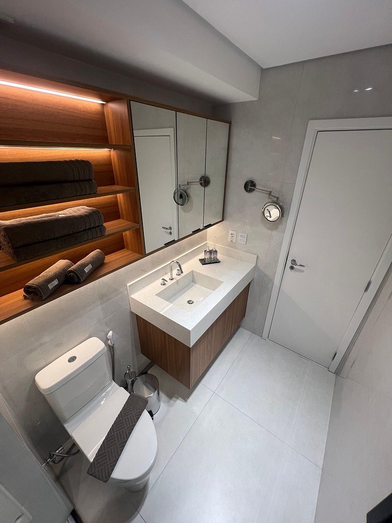 UNU 2001 Congonhas: Aeroporto, piscina, academia +