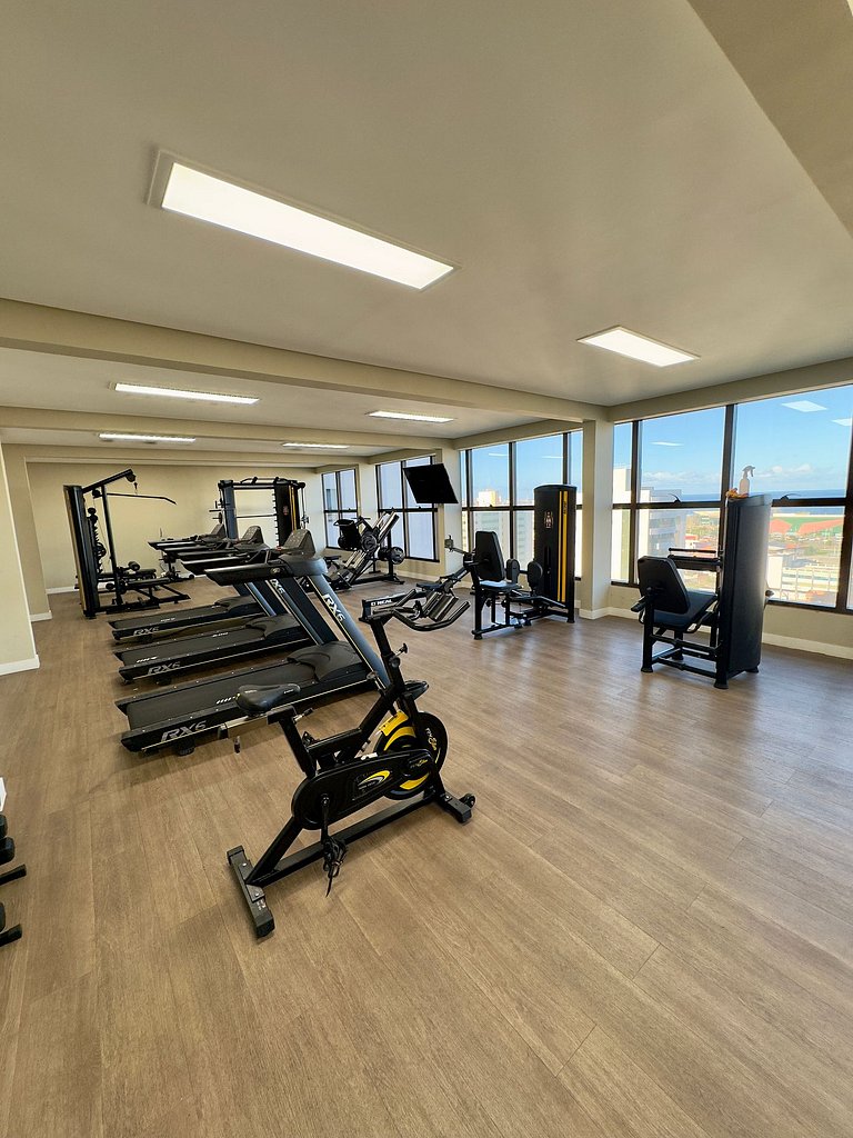 UNU 921 C. Convenções: Piscina, academia e +