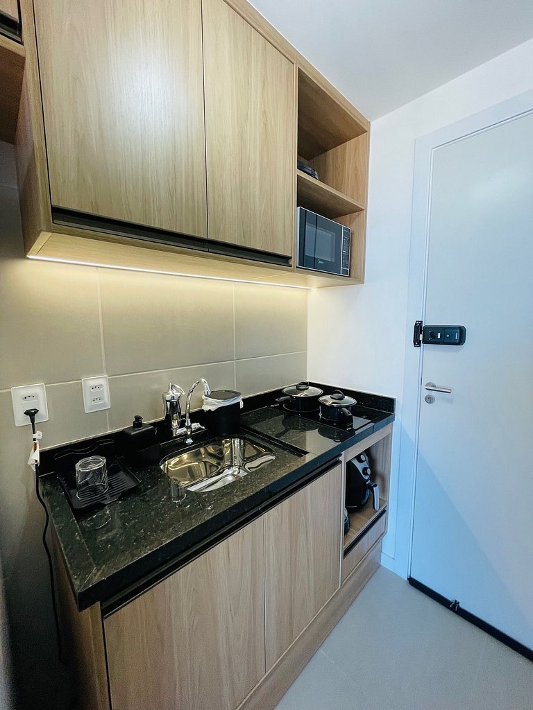 UNU 405 Rio Vermelho Conceito: piscina, academia +