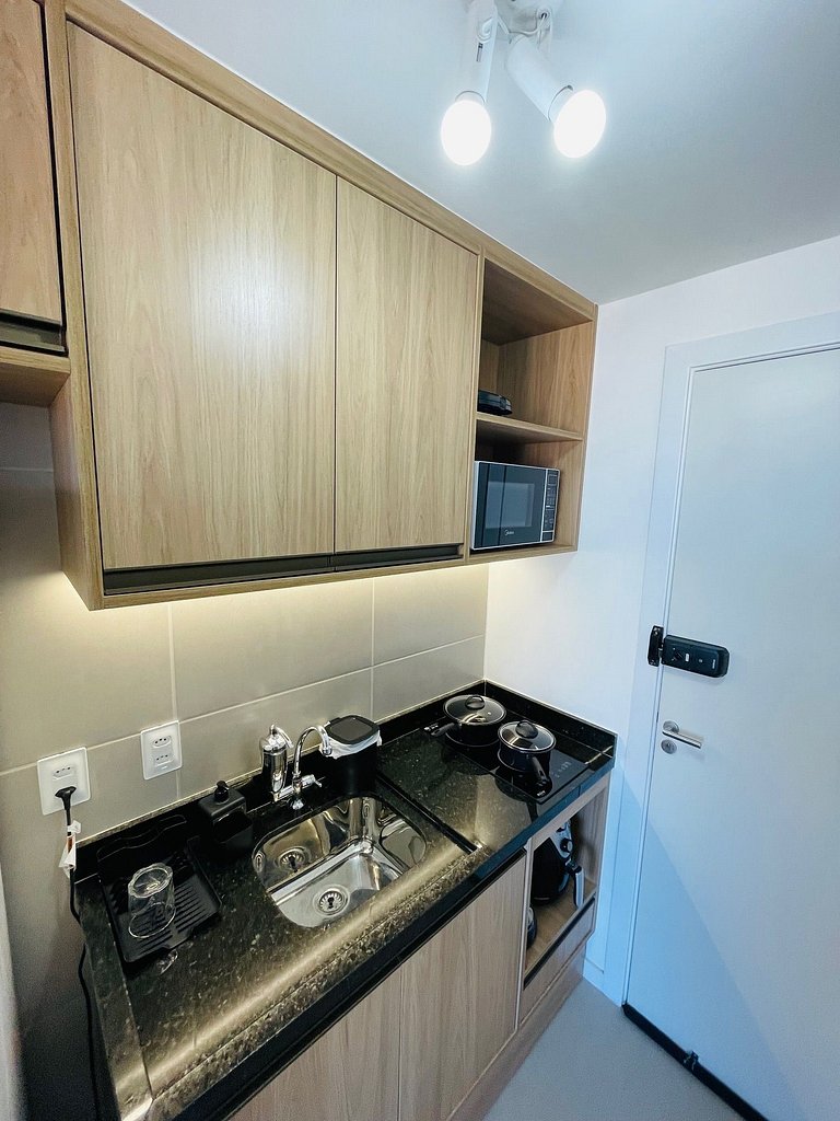 UNU 405 Rio Vermelho Conceito: piscina, academia +